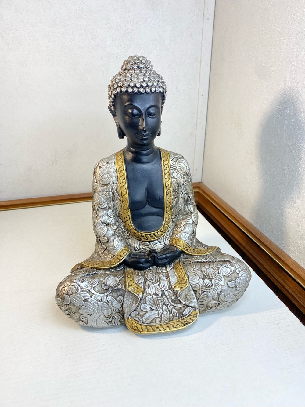 Buddha Sitting Meditating Statue 11"
